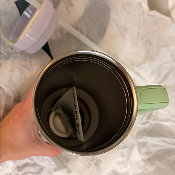 Quencher H2.0 Flowstate Tumbler 40oz - Picture 7 of 11